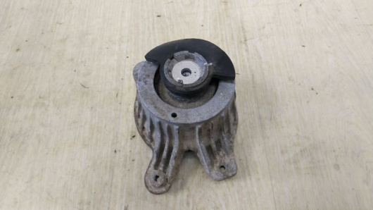 Подушка крепления двигателя Mercedes-Benz для авто Купить в Магазине