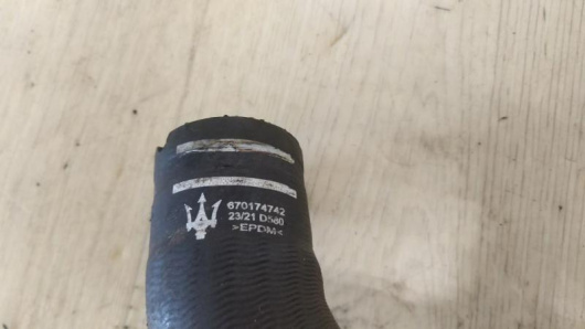 Трубка охлаждающей жидкости пластиковая Maserati 670174742 для авто Купить в Магазине