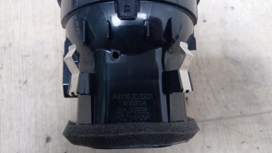 Дефлектор обдува салона Mercedes-Benz A9108303201 Купить Дефлектор обдува салона Mercedes-Benz A9108303201 в Магазине