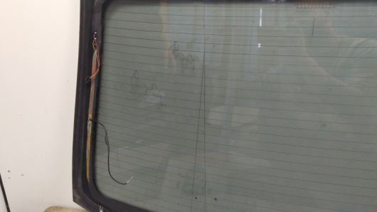 Стекло заднее Mercedes-Benz CLS219 / C219 Купить Стекло заднее Mercedes-Benz CLS219 / C219 в Магазине