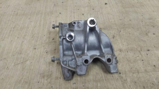 Кронштейн Mercedes-Benz A6542200031 Купить Кронштейн Mercedes-Benz A6542200031 в Магазине