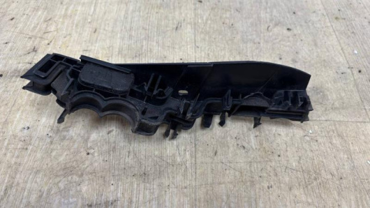 Кронштейн Mercedes-Benz A1678317900 Купить Кронштейн Mercedes-Benz A1678317900 в Магазине