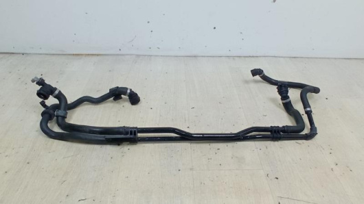 Патрубок радиатора Mercedes-Benz A2065017700 Патрубок радиатора Mercedes-Benz A2065017700 для авто Купить в Магазине