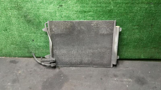 Радиатор кондиционера (конденсатор) Volkswagen 3C0820411D для авто купить в Магазине