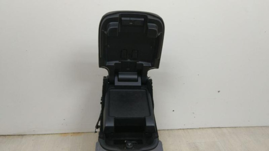 Купить Подлокотник Land Rover / Range Rover Sport в Магазине