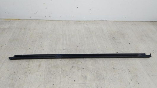 Молдинг стекла двери задней правой наружный Mercedes-Benz A2547301800 Купить Молдинг стекла двери задней правой наружный Mercedes-Benz A2547301800 в Магазине