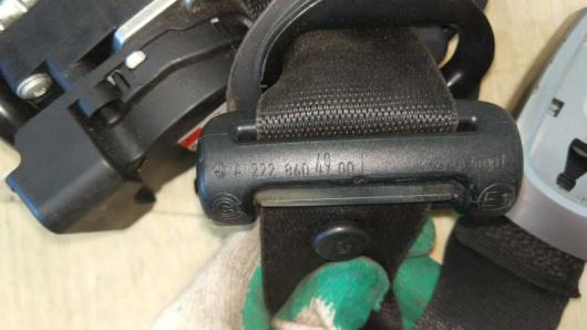 Автозапчасти в Магазине Ремень безопасности передний левый Mercedes-Benz S222 / W222 / V221