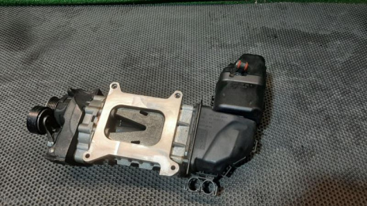 Насос воздушный Volkswagen Passat B6 Купить Насос воздушный Volkswagen Passat B6 в Магазине