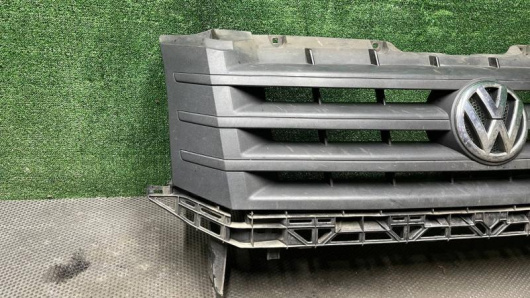 Решетка радиатора Volkswagen Crafter Купить Решетка радиатора Volkswagen Crafter в Магазине