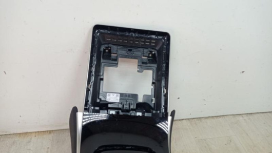 Подлокотник Mercedes-Benz A2546806700 Купить Подлокотник Mercedes-Benz A2546806700 в Магазине