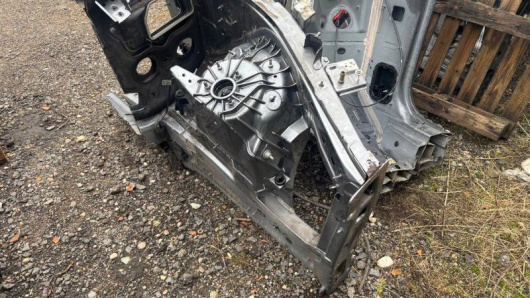 Лонжерон левый Mercedes-Benz A1676269300 Лонжерон левый Mercedes-Benz A1676269300 Купить в Магазине ssavto