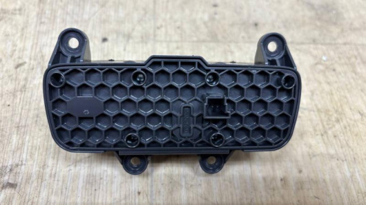 Пульт управления пневмоподвеской Mercedes-Benz A1679053702 для авто Купить в Магазине