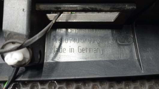 Подсветка номера Mercedes-Benz A9107405700 Подсветка номера Mercedes-Benz A9107405700 для авто Купить в Магазине