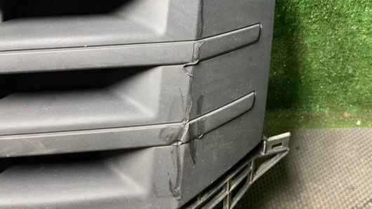 Решетка радиатора Volkswagen Crafter Купить Решетка радиатора Volkswagen Crafter в Магазине