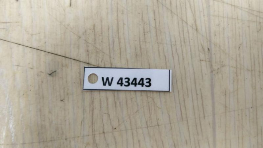 Автозапчасти в Магазине Пиропатрон петли капота Mercedes-Benz A2539060300