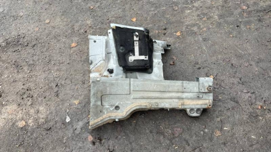 Лонжерон левый Mercedes-Benz E212 / W212 Лонжерон левый Mercedes-Benz E212 / W212 Купить в Магазине ssavto