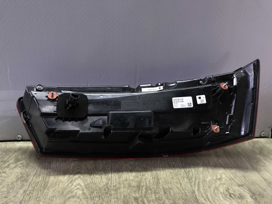 Фонарь крышки багажника левый Audi Q7 для авто Купить в Магазине