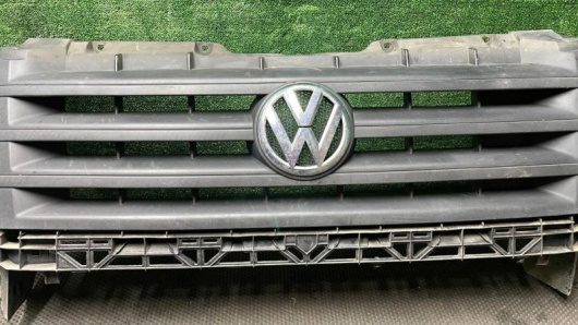 Решетка радиатора Volkswagen Crafter Купить Решетка радиатора Volkswagen Crafter в Магазине