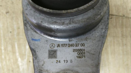 Кронштейн двигателя Mercedes-Benz A1772402700 для авто Купить в Магазине