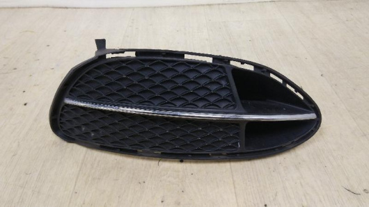 Заглушка (решетка) в бампер передний справа Mercedes-Benz E212 / W212 Купить Заглушка (решетка) в бампер передний справа Mercedes-Benz E212 / W212 в Магазине
