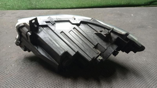 Фара правая Mercedes-Benz A9109060300 для авто Купить в Магазине