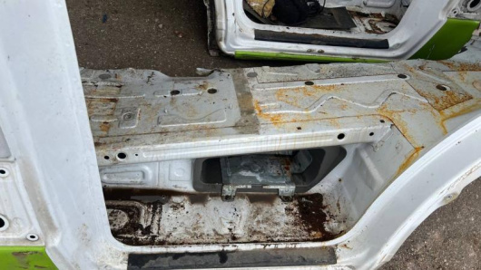 Четверть передняя правая Mercedes-Benz Sprinter Купить в Магазине ssavto