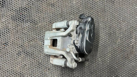 Суппорт задний правый Lexus 4783048160 Суппорт задний правый Lexus RX для авто Купить в Магазине