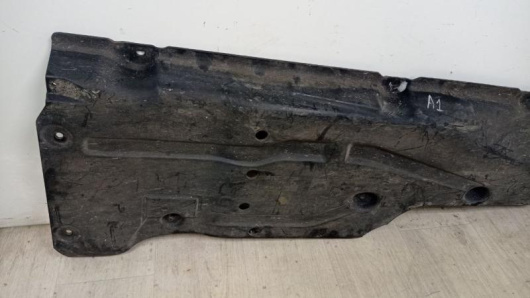 Защита днища справа Mercedes-Benz A1646190438 Купить Защита днища справа Mercedes-Benz A1646190438 в Магазине