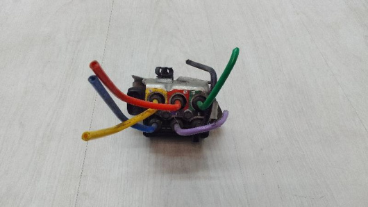  Блок клапанов пневмоподвески Audi Q7 для авто Купить в Магазине