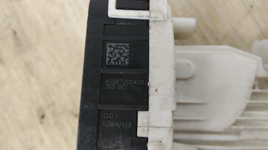 Купить Замок двери передней правой Mercedes-Benz A0997200435 в Магазине