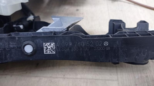 Купить Замок двери передней правой Mercedes-Benz A0997605202 в Магазине