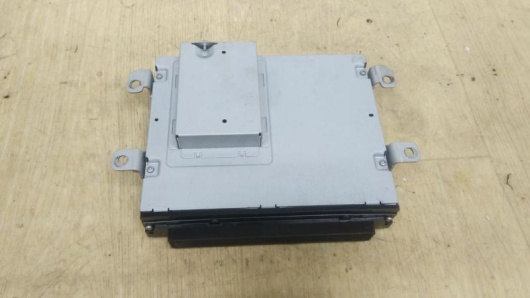 Купить DVD-чейнджер Land Rover JK5211B608EA в Магазине