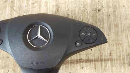 Автозапчасти в Магазине Подушка безопасности водителя Mercedes-Benz C204 / W204