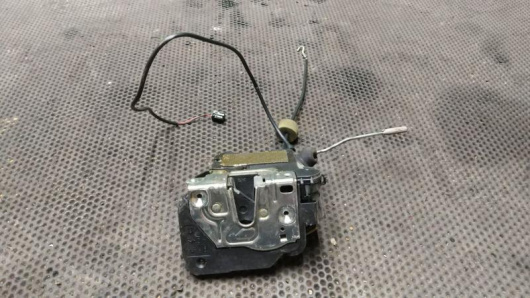 Купить Замок двери передней правой Mercedes-Benz A2117200835 в Магазине