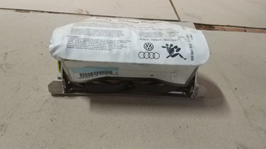 Автозапчасти в Магазине Подушка безопасности пассажира Audi A8
