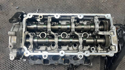 Купить Головка блока цилиндров левая Audi 1059353DH в Магазине