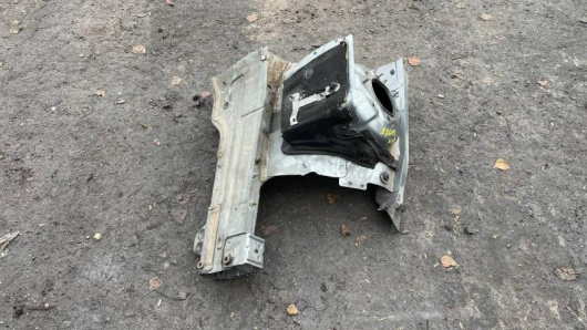 Лонжерон левый Mercedes-Benz E212 / W212 Лонжерон левый Mercedes-Benz E212 / W212 Купить в Магазине ssavto