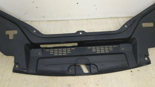 Купить Планка под капот Maserati 670042318 в Магазине