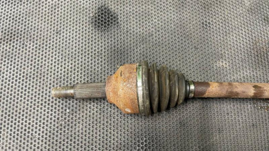 Полуось передняя левая (приводной вал, ШРУС) Ford Transit Полуось передняя левая (приводной вал, ШРУС) Ford Transit для авто купить в Магазине