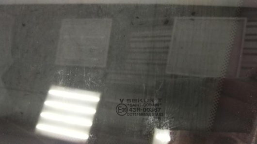 Купить Стекло кузовное боковое правое Porsche Cayenne в Магазине