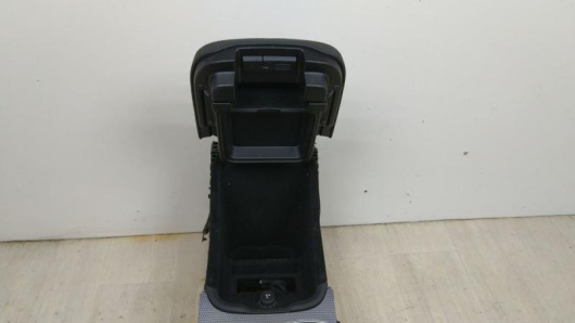 Купить Подлокотник Land Rover / Range Rover Sport в Магазине