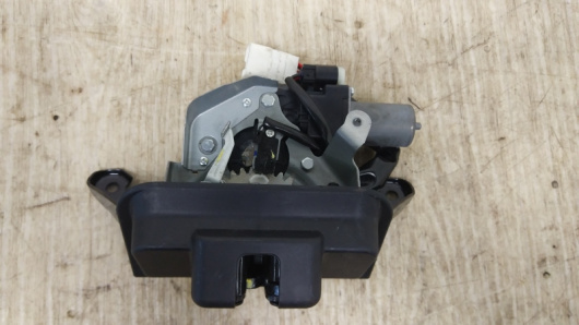 Замок багажника Lexus RX Купить Замок багажника Lexus RX в Магазине