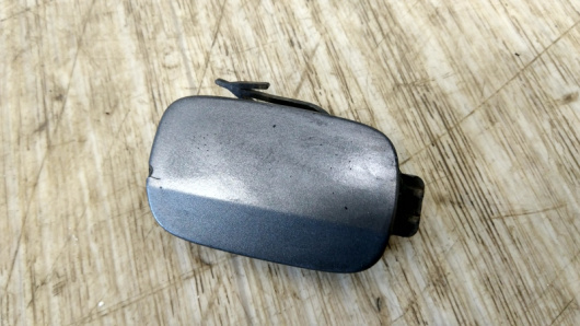 Купить Заглушка (решетка) в бампер задний Audi Q7 в Магазине