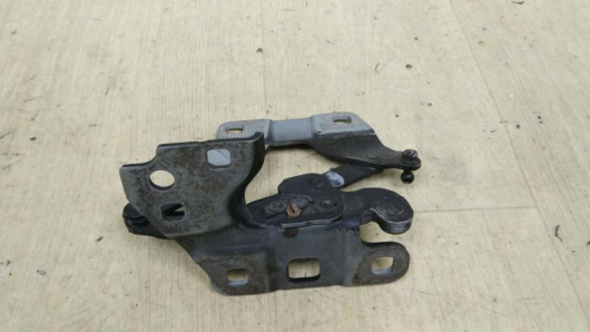 Петля капота левая Mercedes-Benz A1668800028 Купить Петля капота левая Mercedes-Benz A1668800028 в Магазине