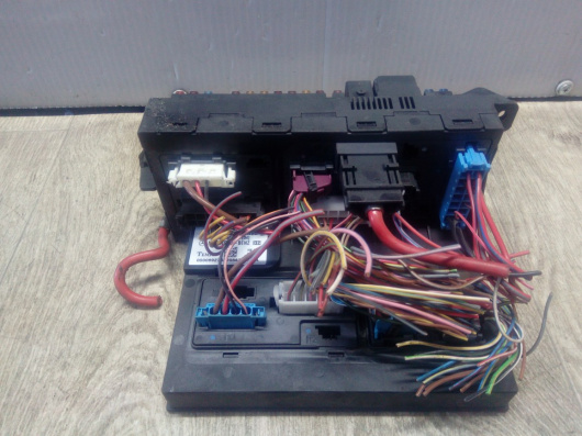 Блок предохранителей передний Mercedes-Benz E211 / W211 Купить в Магазине ssavto