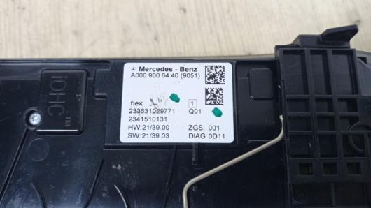 Фонарь салона (плафон) Mercedes-Benz A0009006440 Купить Фонарь салона (плафон) Mercedes-Benz A0009006440 в Магазине