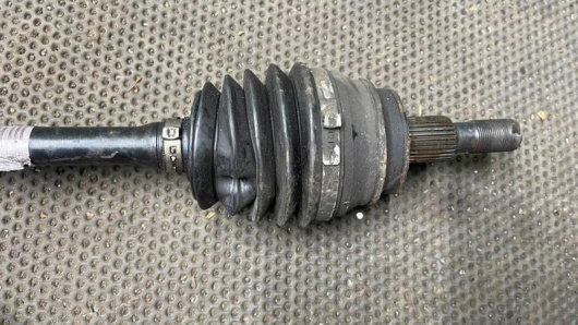 Полуось передняя левая (приводной вал, ШРУС) Mercedes-Benz A1663303300 Полуось передняя левая (приводной вал, ШРУС) Mercedes-Benz A1663303300 для авто купить в Магазине