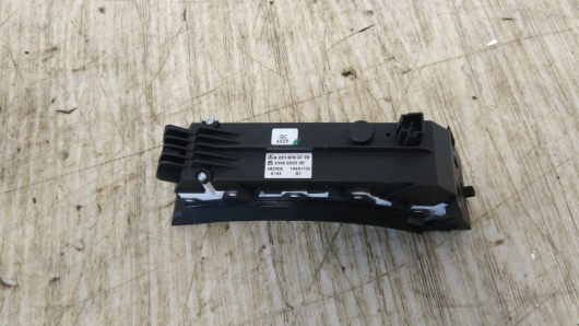 Купить Кнопка (выключатель) Mercedes-Benz S221 / W221 / CL216 / C216 в Магазине
