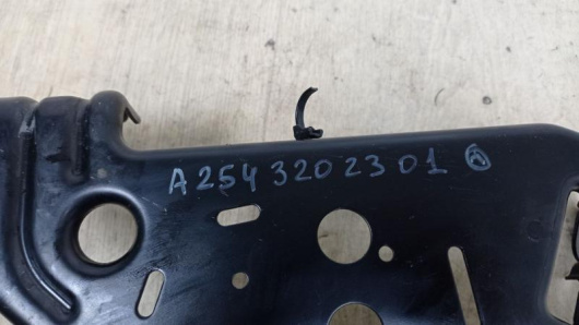 Кронштейн компрессора пневмоподвески Mercedes-Benz A2543202301 для авто Купить в Магазине