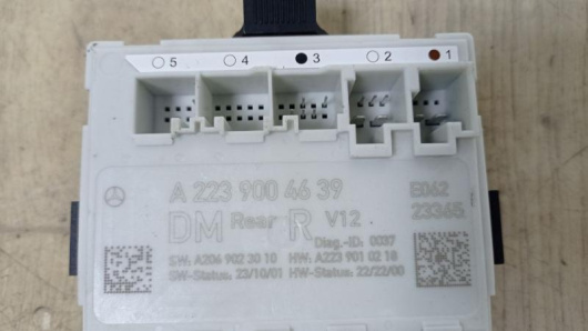 Блок управления двери задней правой Mercedes-Benz A2239004639 Купить в Магазине ssavto